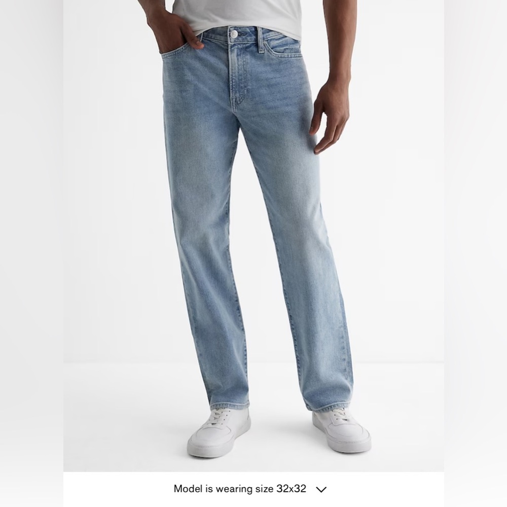Express MEN - Straight Light Wash Stretch Jeans - Size W32 L32